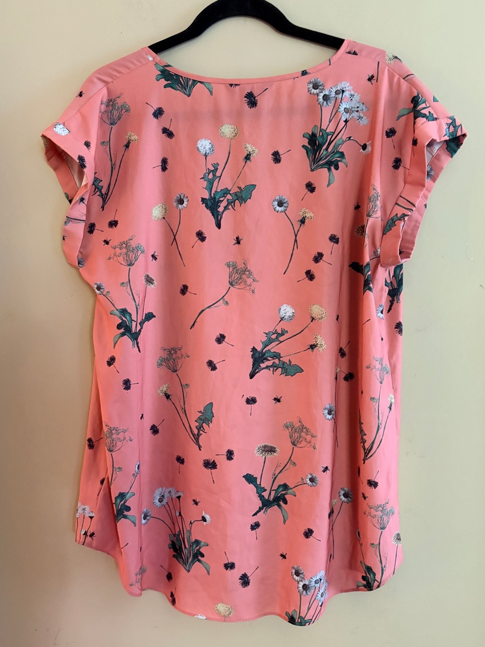 Express Coral Floral V-Neck Women's Top Large - Picture 2 of 8